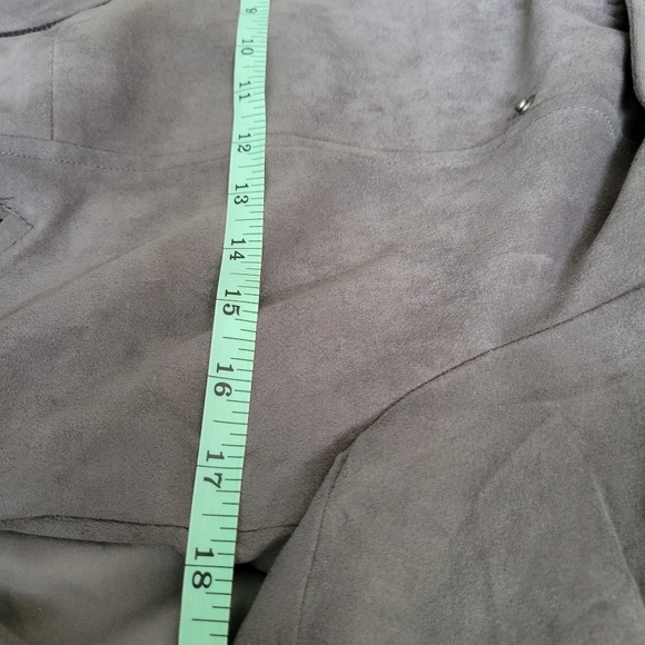 ✨️HP✨️Jaase | NWOT | Chic Gray Faux Suede Moto Jacket (SIZE S) - Picture 9 of 14